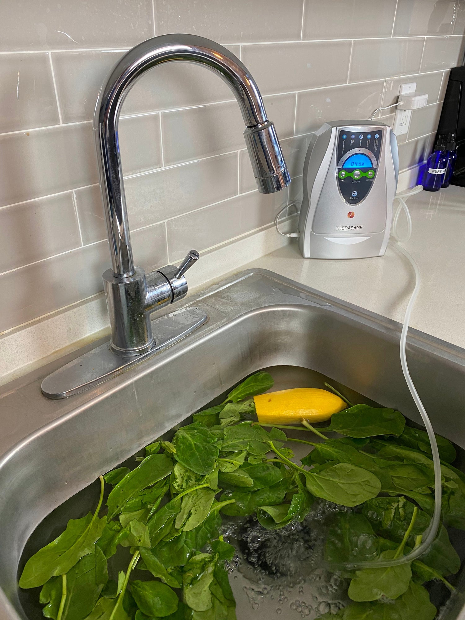 TheraO3 - Bubbler (Worldwide 110v-240v North America Plug Included)