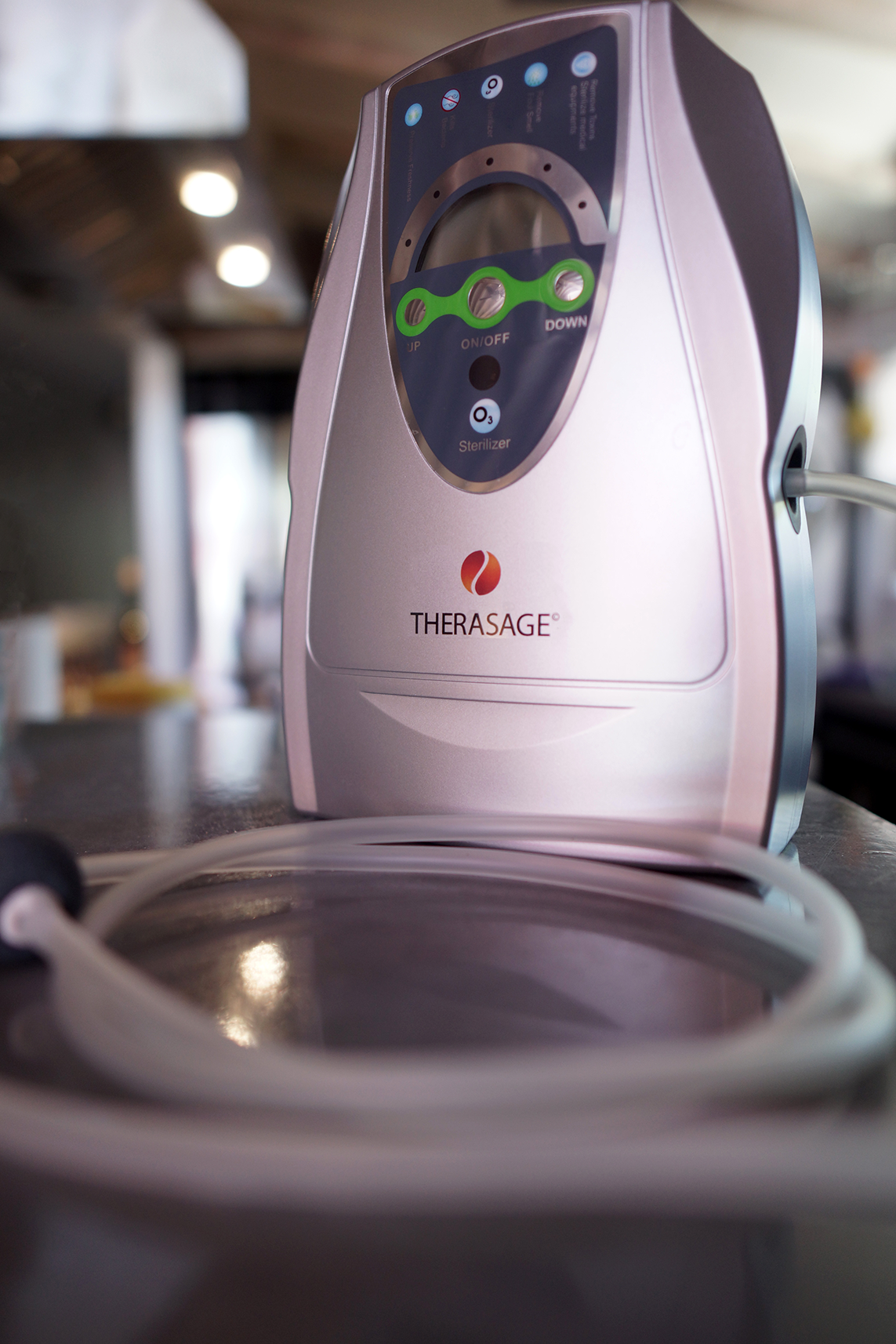 TheraO3 - Bubbler (Worldwide 110v-240v North America Plug Included)